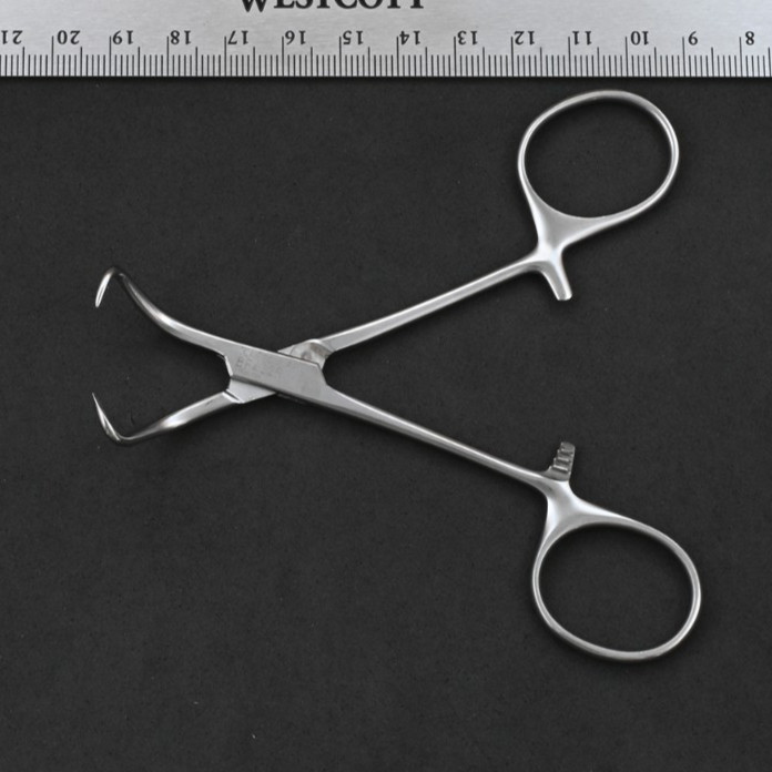 Aesculap BF432R Backhaus Towel Clamp 4 1/4 in Surgical Instrument