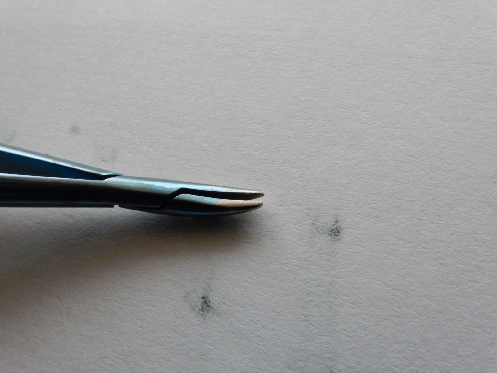 Storz 33-203 Ophthalmic 5-1/4in Titanium Needleholder