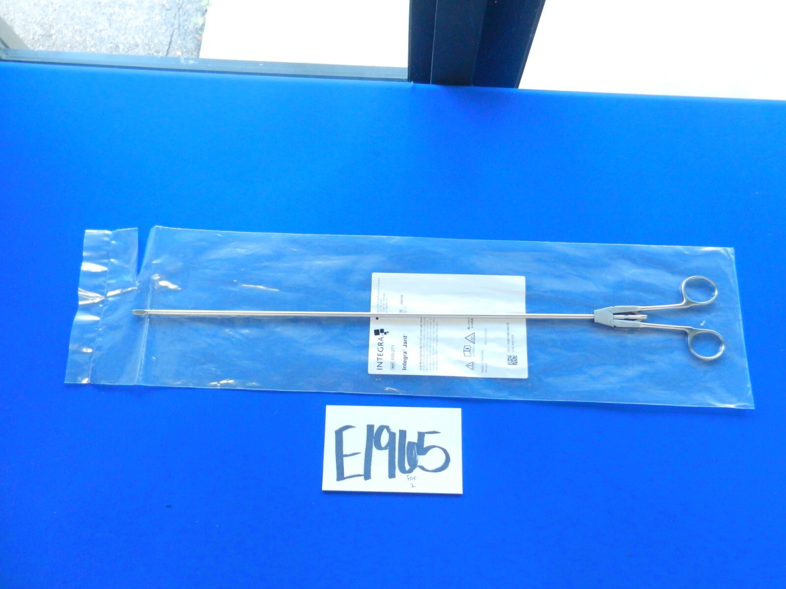 E1965 ***NEW*** Jarit Surgical 5.0mm Curved Juliet Receiving Forceps
