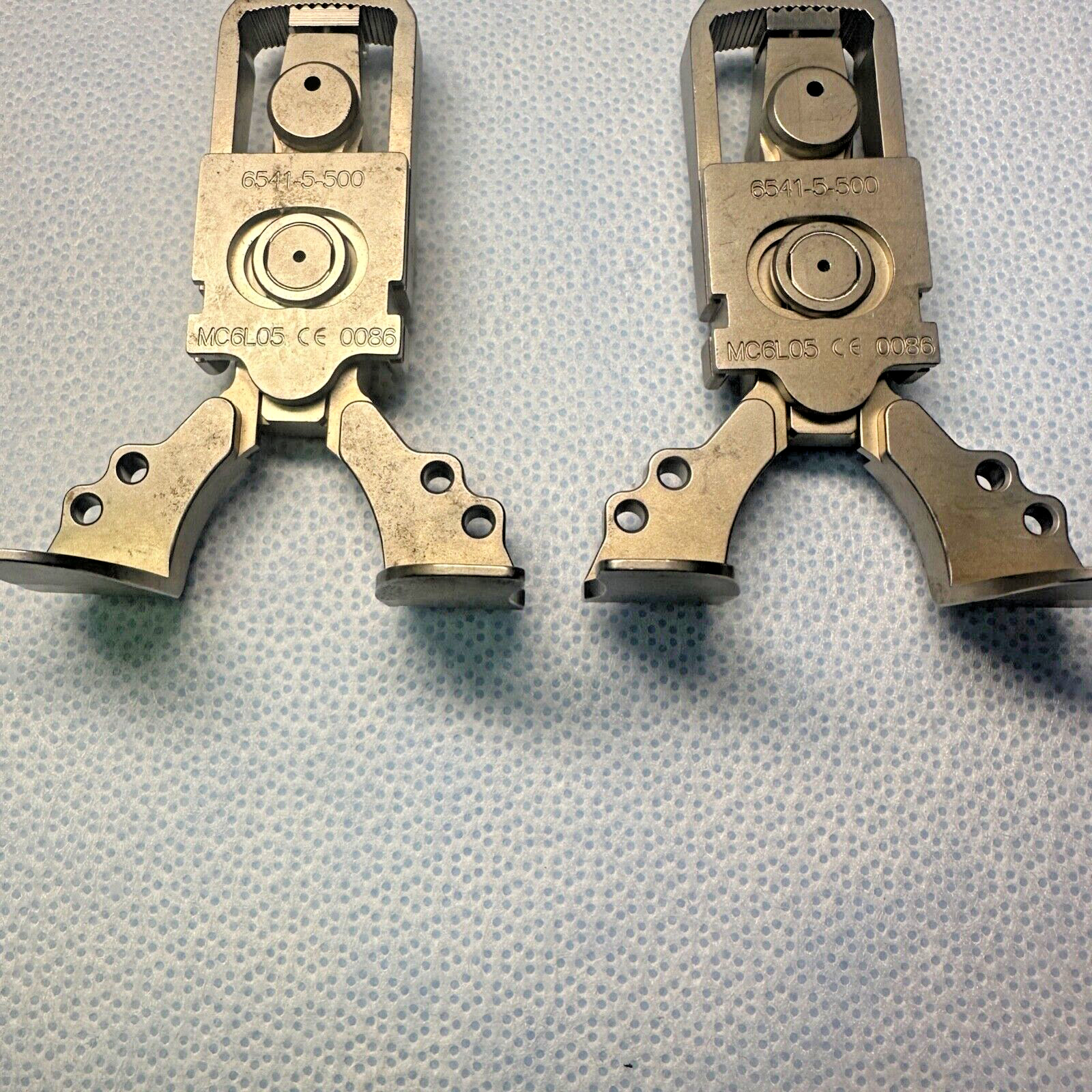 Stryker 6541-5-500 Triathlon Knee System MIS AP Sizer Adjustment Housing set of2