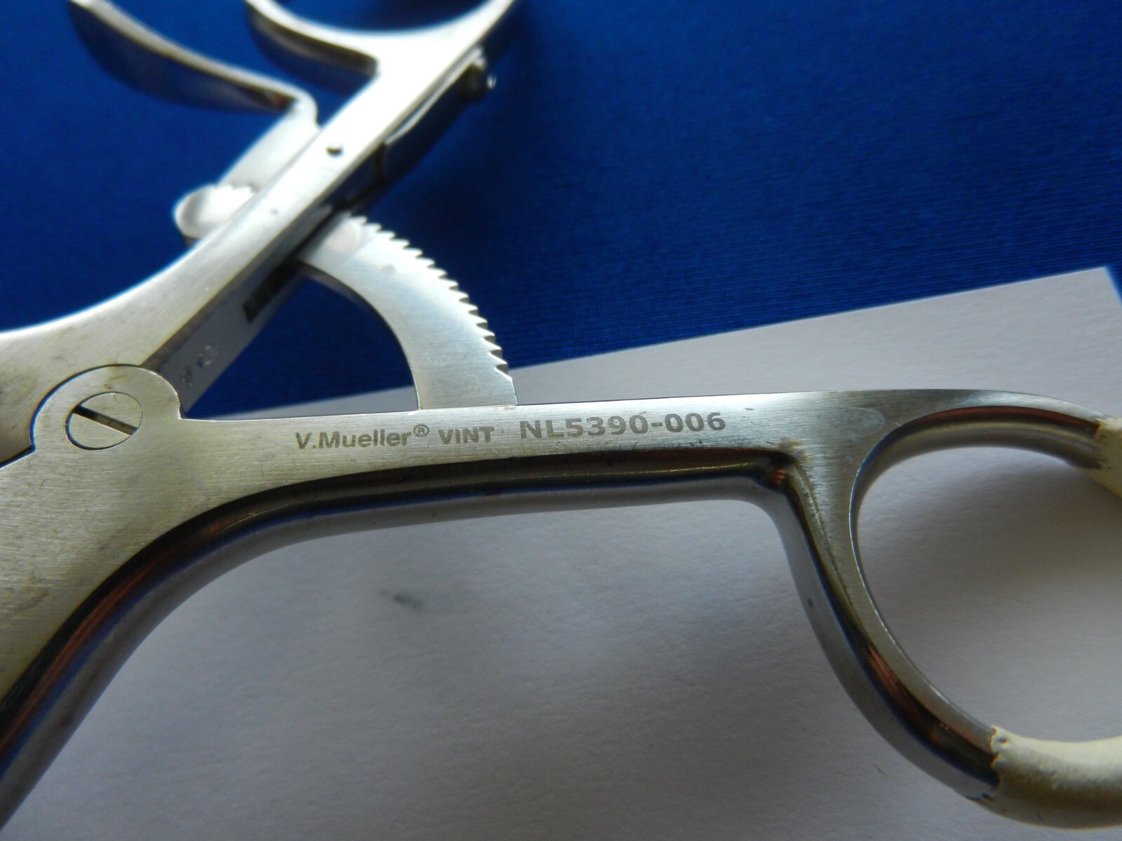 E821 V. Mueller NL5390-006 Williams-Style Retractor 7″ 50mm x 20mm