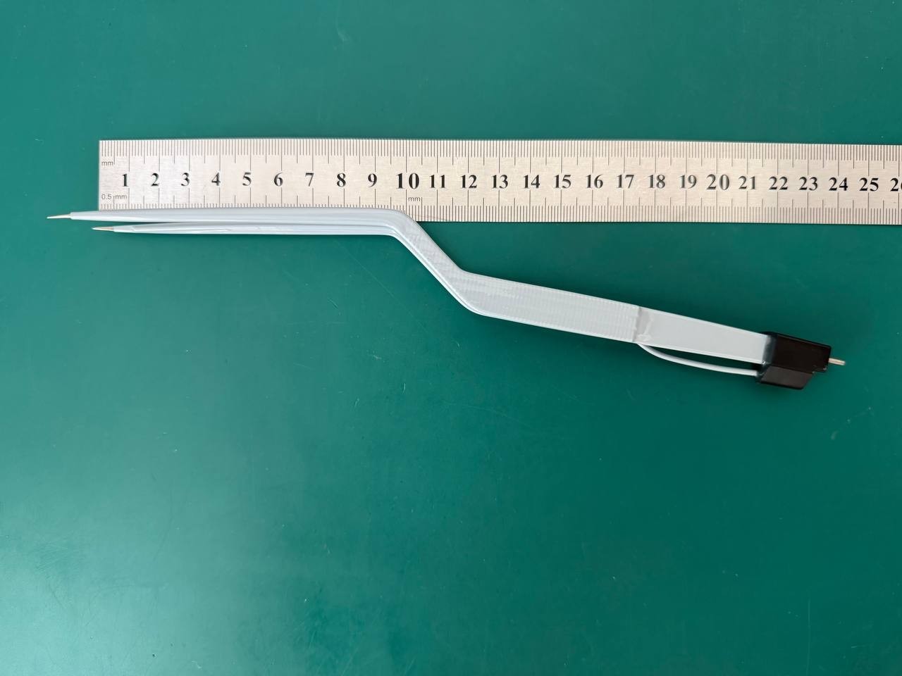 US361 Bayonet Bipolar Forceps Titanium Insulated 0.5mm Round Connector 9-1/8″