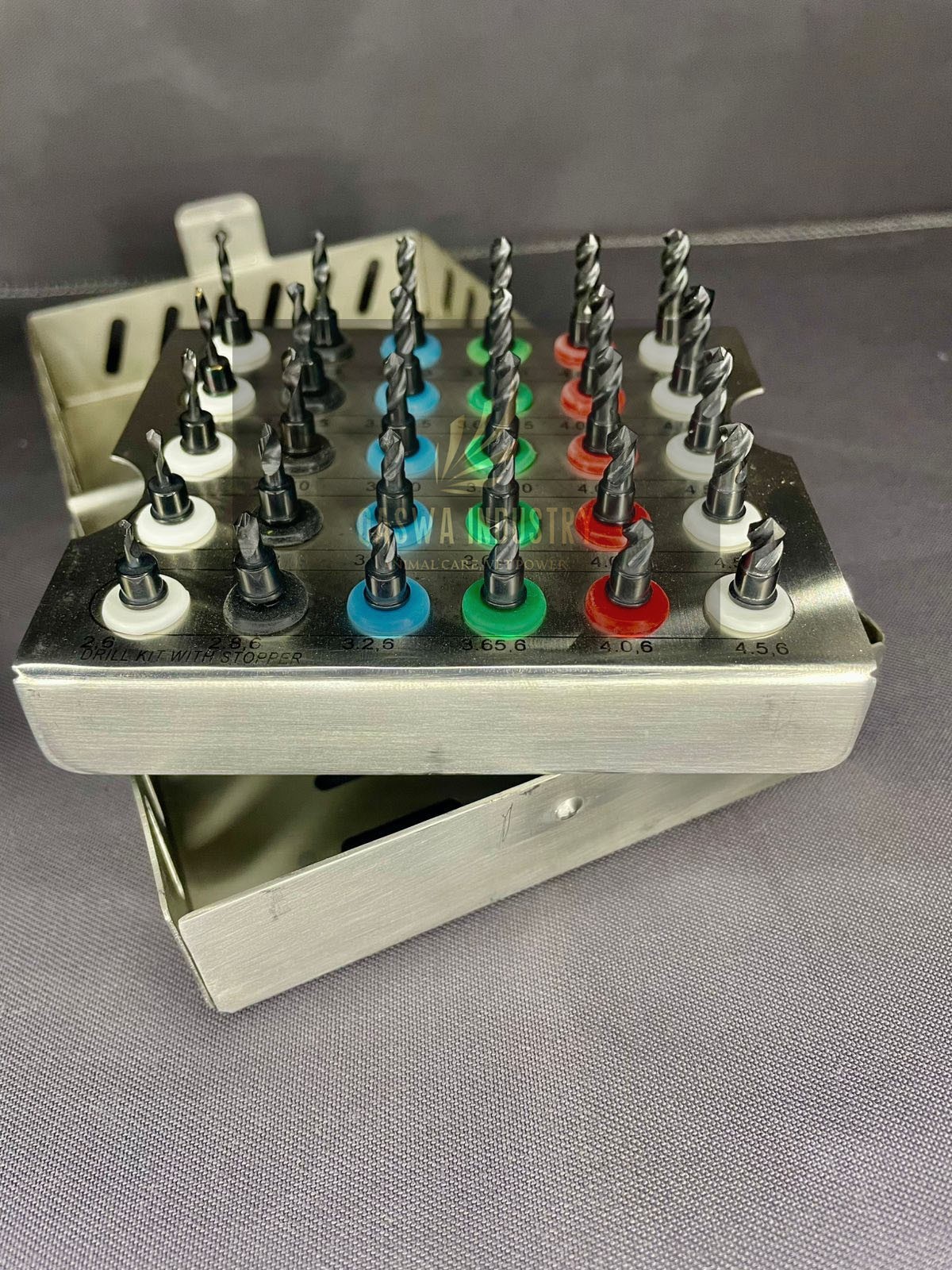 UNIVERSAL 30 PCs Vet TWISTED DRILLS KIT WITH STOPPER 5mm & Box