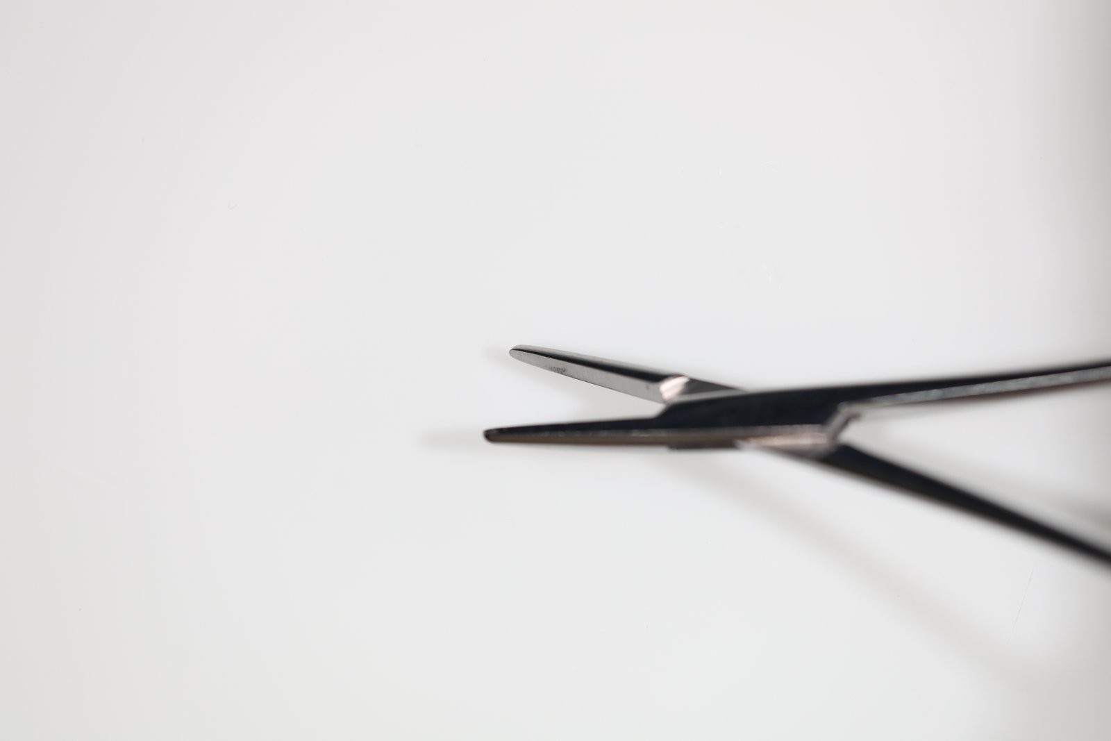 Novosurgical 1010-12J Webster Needle Holder, Str, Smooth Jaw, Delicate, 4-5/8in