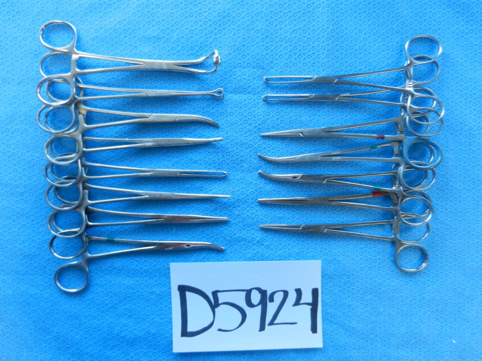 D5924 V. Mueller Jarit Pilling Surgical Forceps Lot of 15 Approx. 14.5cm