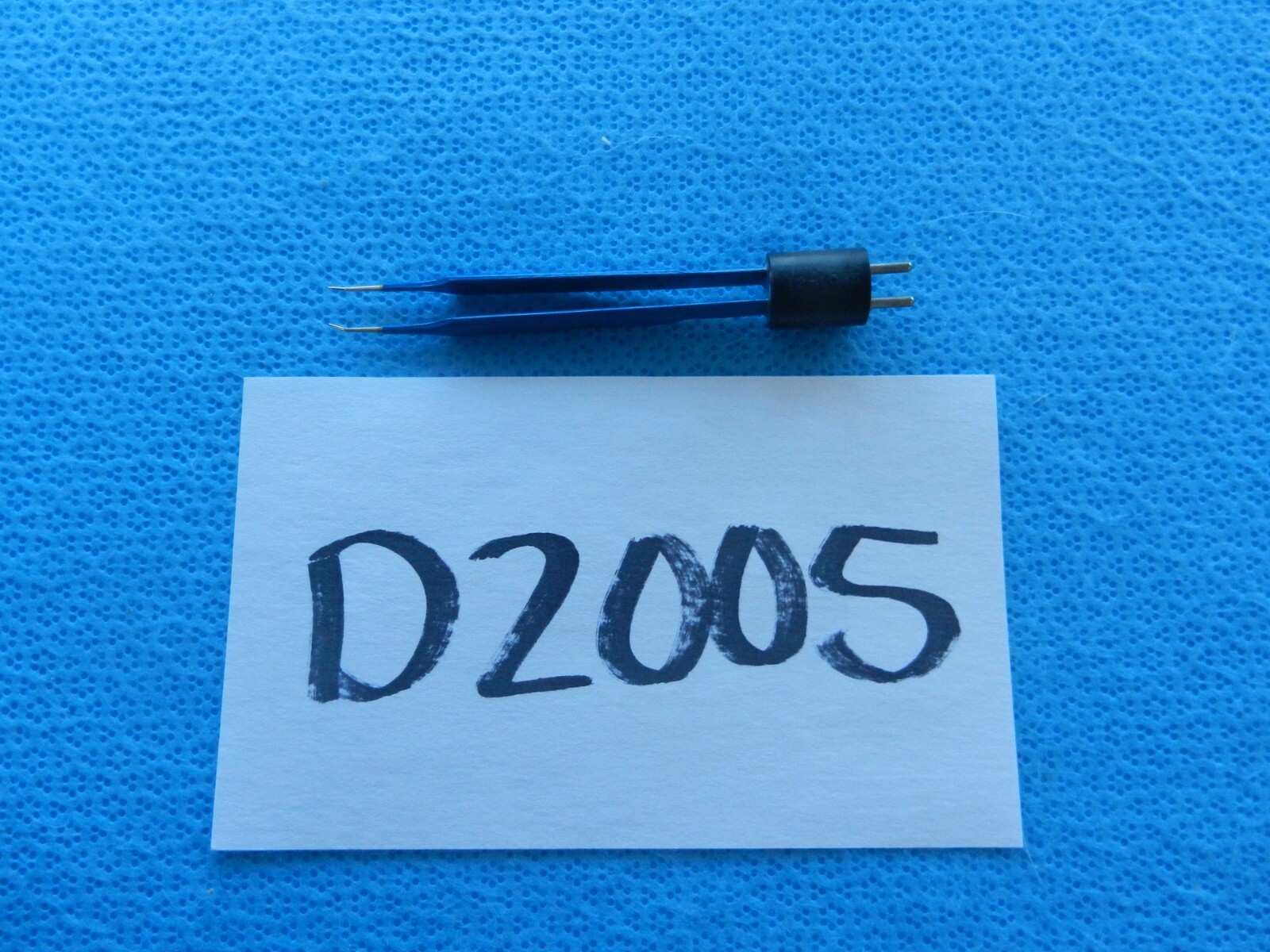 D2005 Kirwan Surgical Angled Iris Bipolar Forceps 12-1085