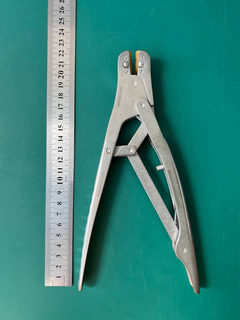 Jarit 275-500 Hercules Supper Cutter Large Angled 30° Orthopedic 9″