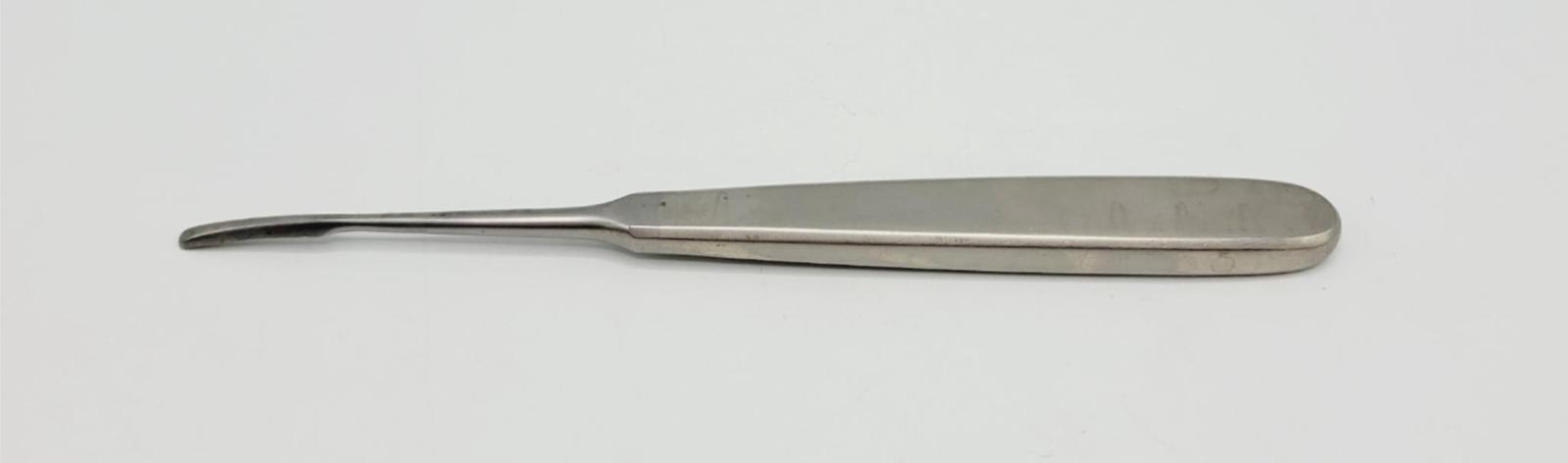 Aesculap FK310R Joseph Raspatory Slightly 4mm Curved Sharp 7″