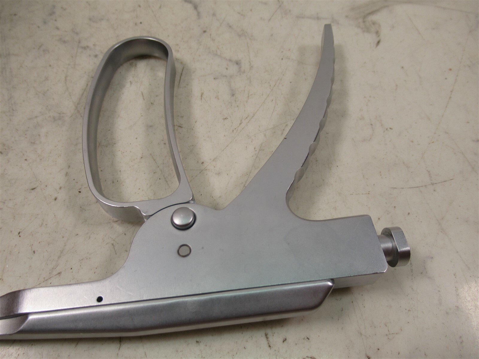 Medtronic Extractor 9296099 Crescent Spinal System PEEK Vertebral Body Spacer