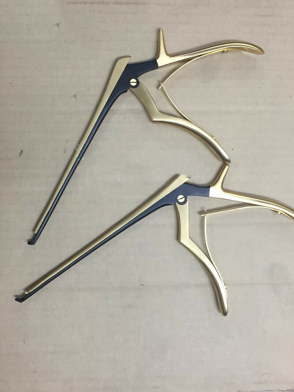 Kerrison Rongeurs Bone Holding Forceps Orthopedic Surgical Instruments 2 PCS A+