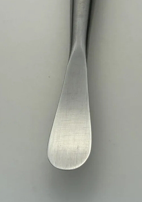 PILLING KM49340 Cobb Spinal Elevator Sharp Straight 13mm Tip 9.5in Length KMedic