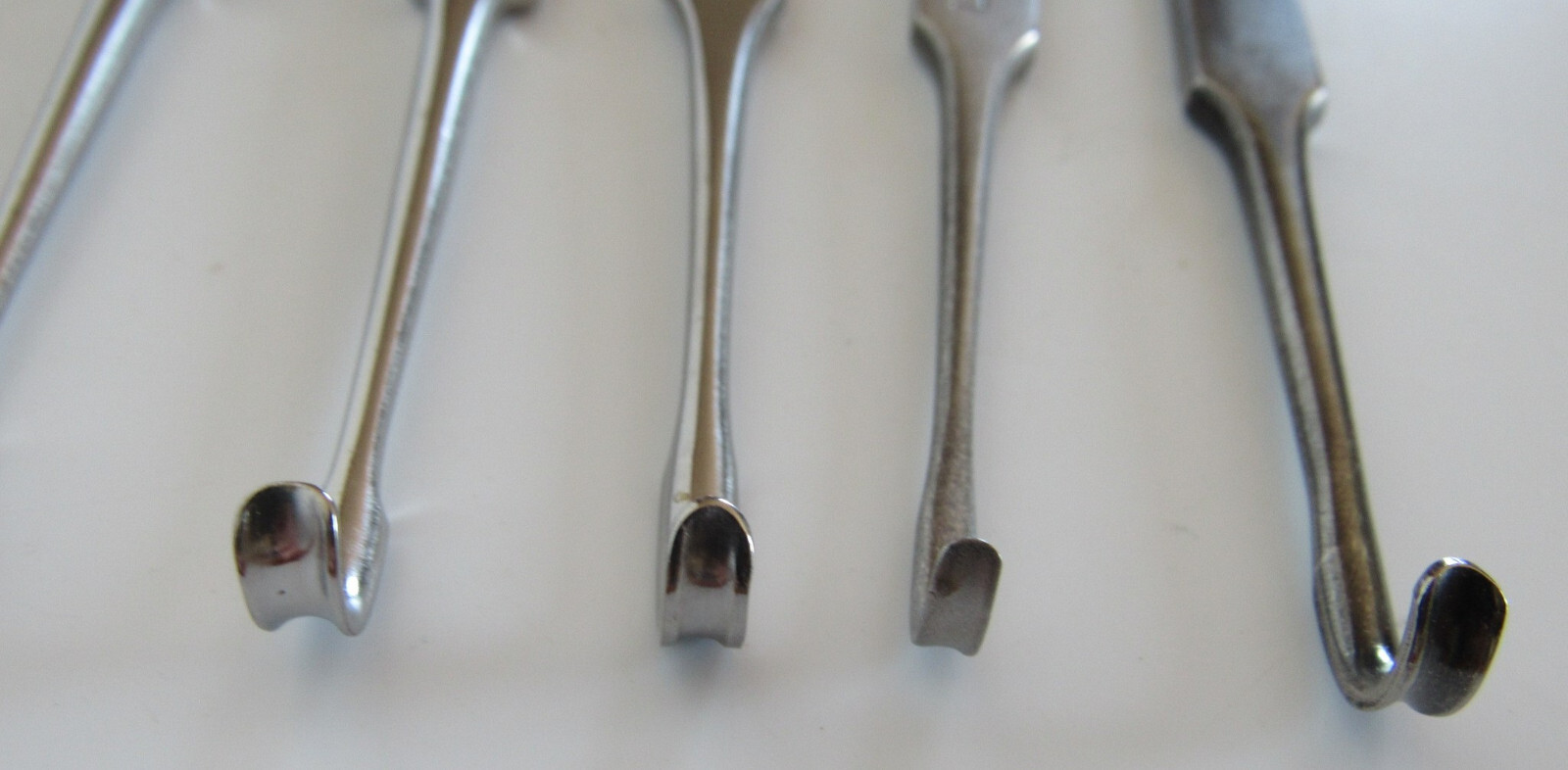 Lot of 8 GSource 34.2280 BBM RE01 Pilling 44-2219 Meyerding Finger Retractor