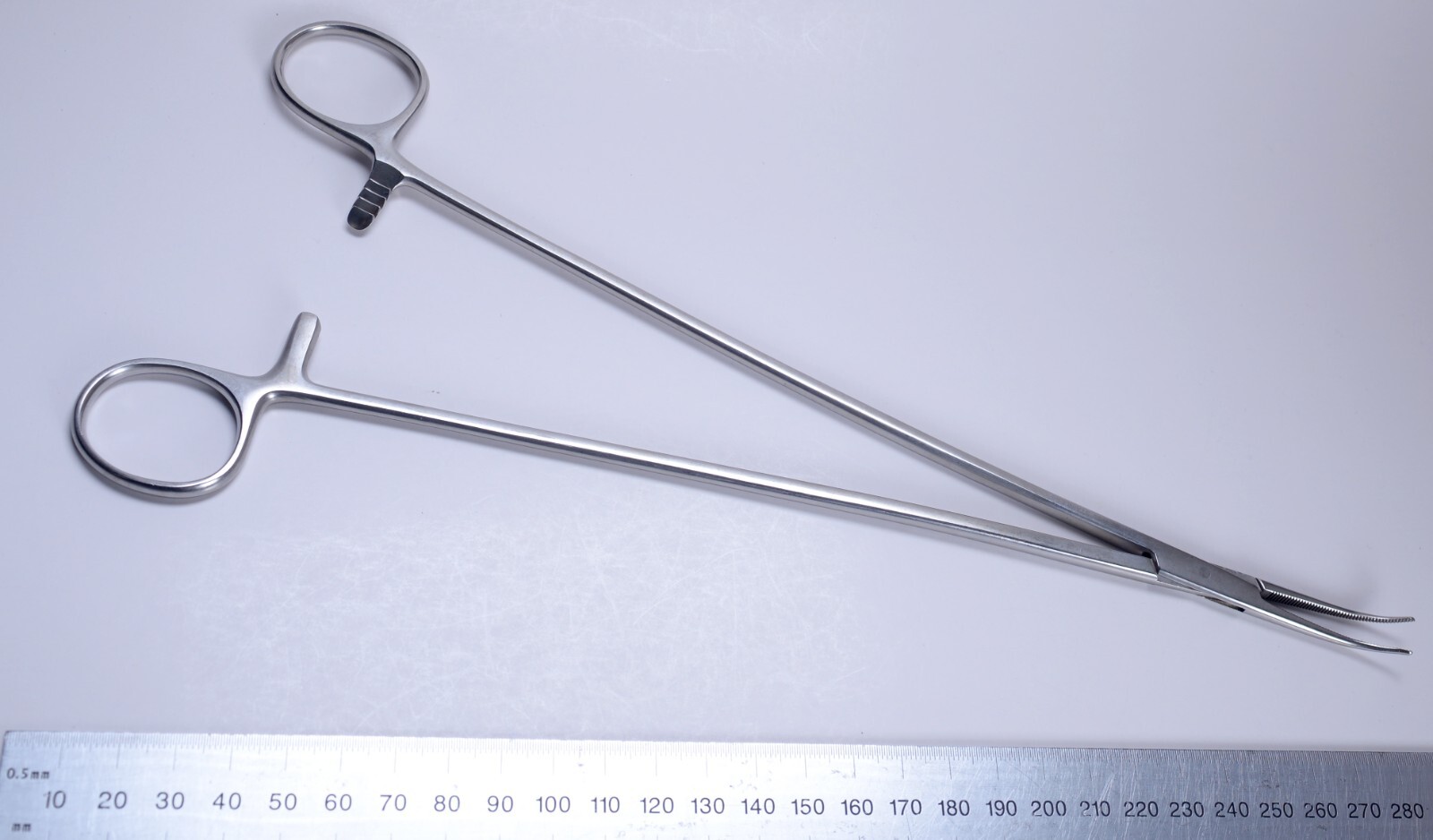 Codman #30-4700 Bridge Deep Surgical 11″ Forceps Curved Stainless Steel
