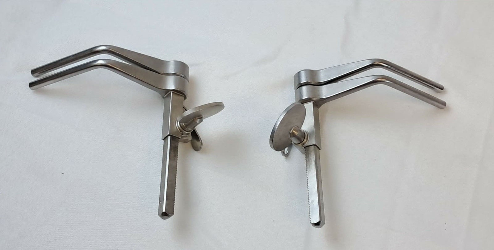 Swiss U44-631-10 / U44-621-10 Left and Right Cervical Retractor Set