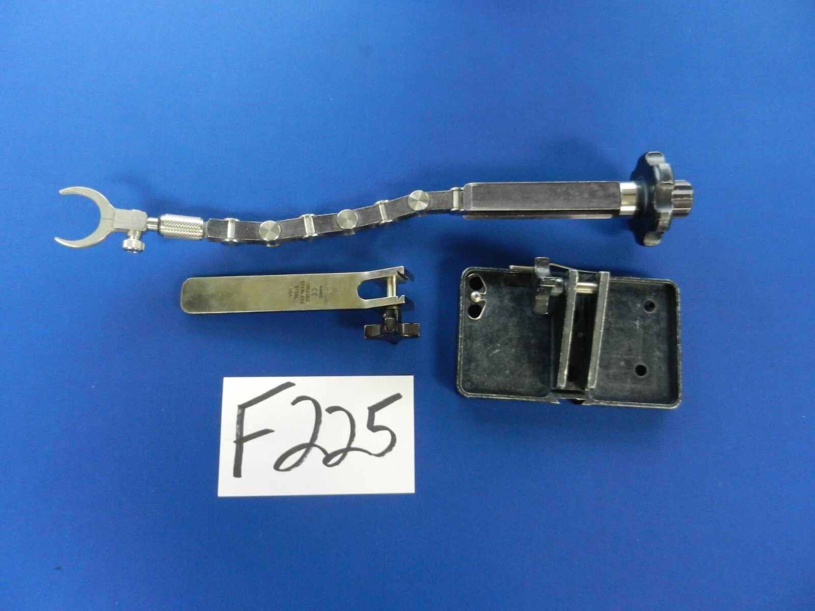 F225 Medtronic Xomed Universal ENT Speculum Holder Set 1362275