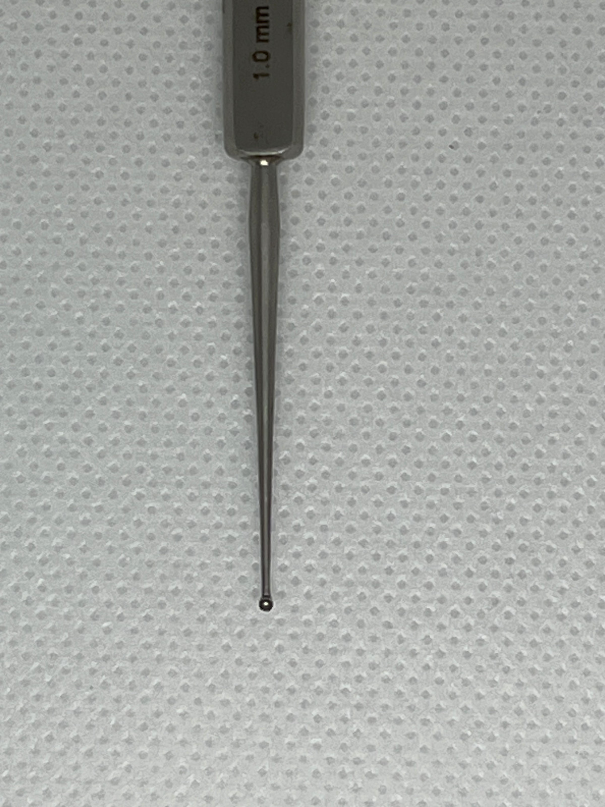 FST Micro Curette, 5.1″ Length, 0.04″ (1 mm) Sharp-Edged Cupped Tip, Excellent
