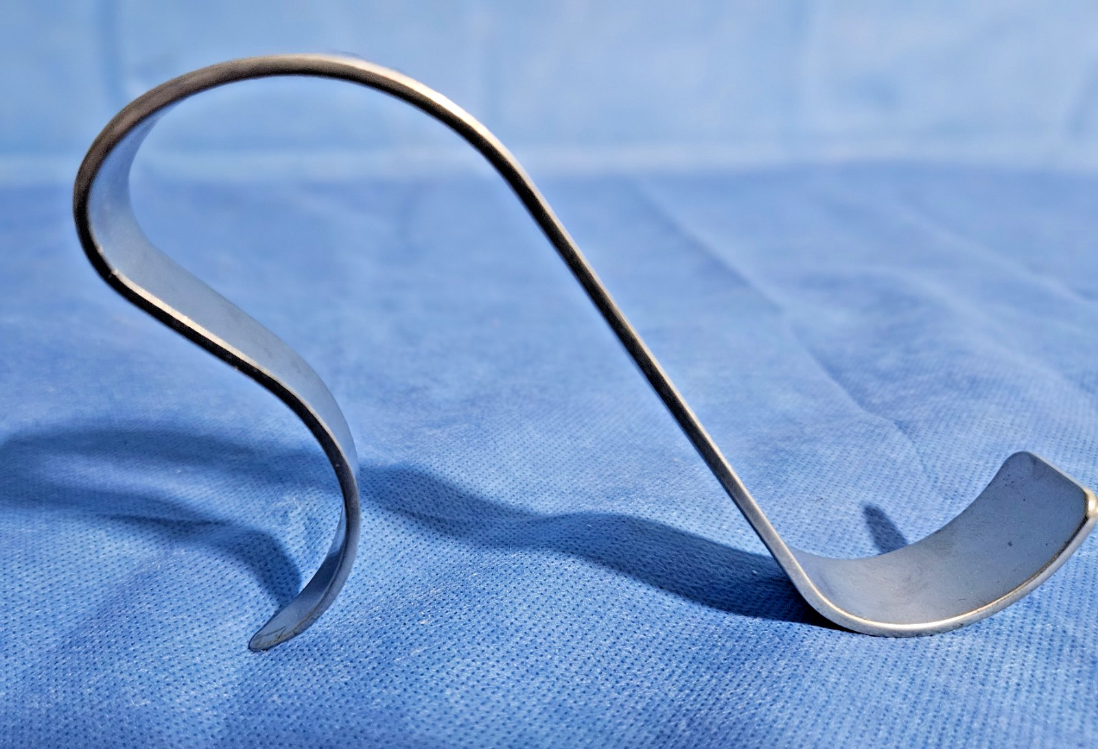 Innomed Total Hip Tapered S-Retractor, 3720-01, 6”, Excellent Condition!