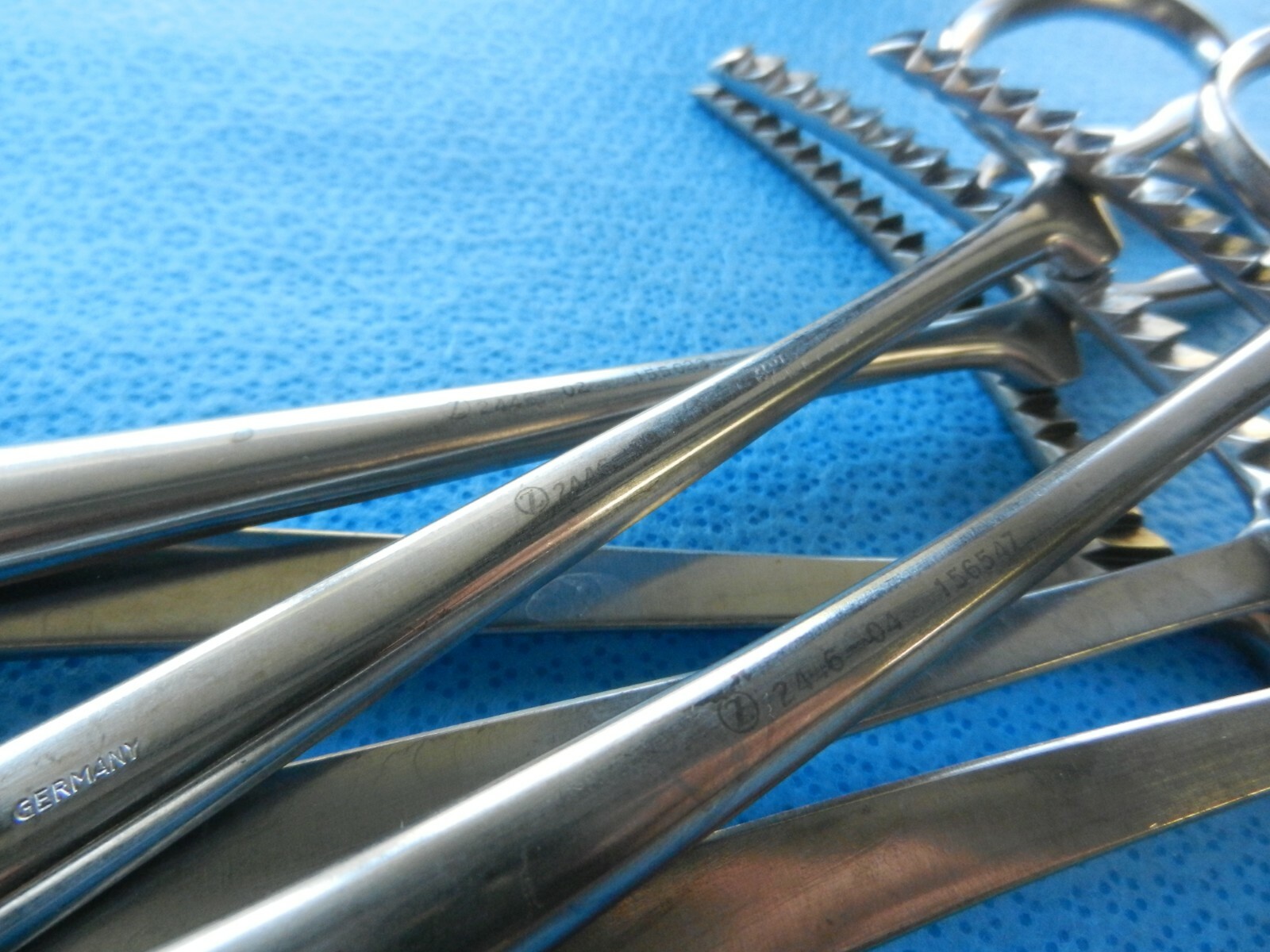 Zimmer Surgical Orthopedic Verbrugge Holding Forceps Set