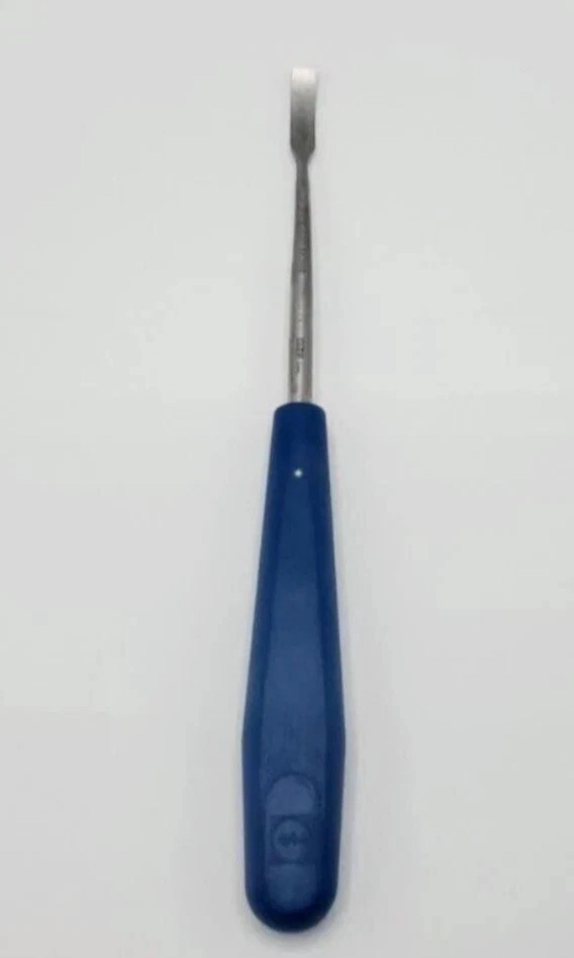 Aesculap FK319R Raspatory w/ Flat Tip & Curved Blade w/ Peek Handle