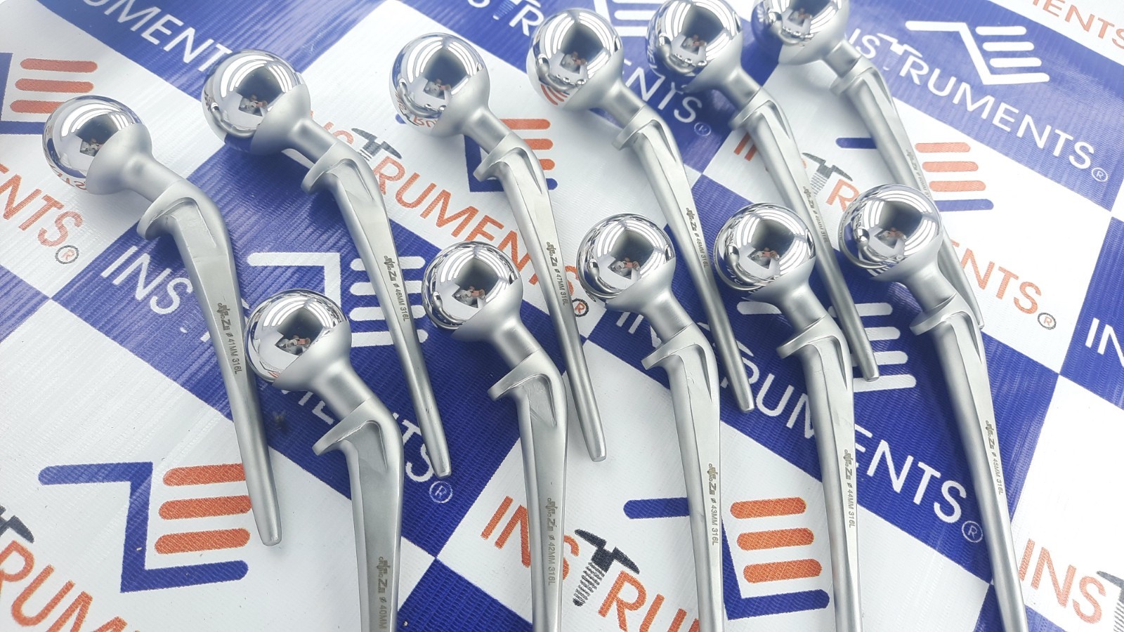 Lazcäno Hïp Prosthesïs Orthopedic instruments (42mm and 43mm) Stainless steel