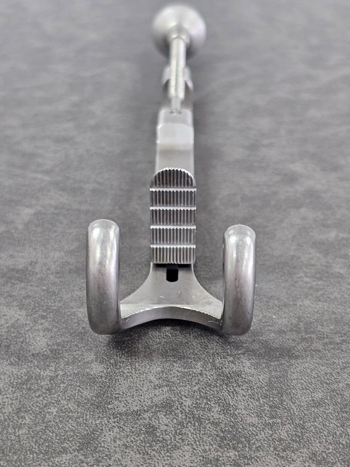 V. Mueller Lowman Bone Grasping Clamp Grasping Forceps OS910-032