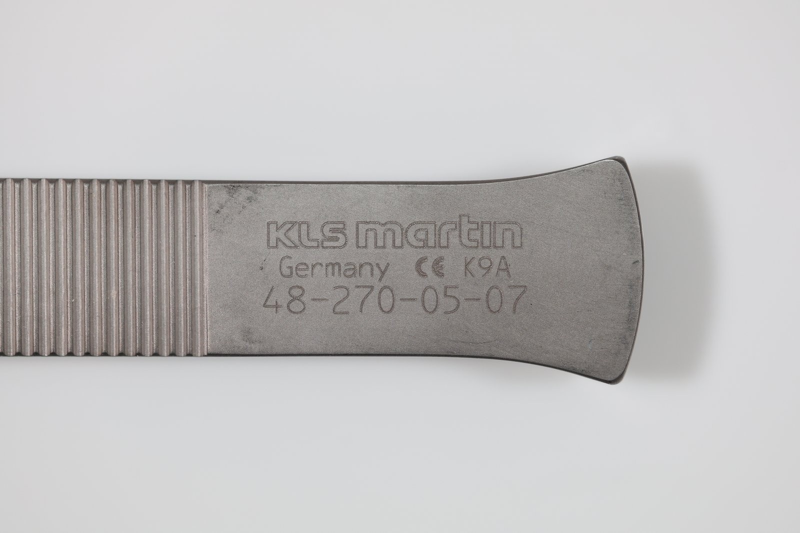 KLS Martin 48-270-05-07 Tessier Osteotome, Straight, 5mm Wide Blade, 6-1/4in