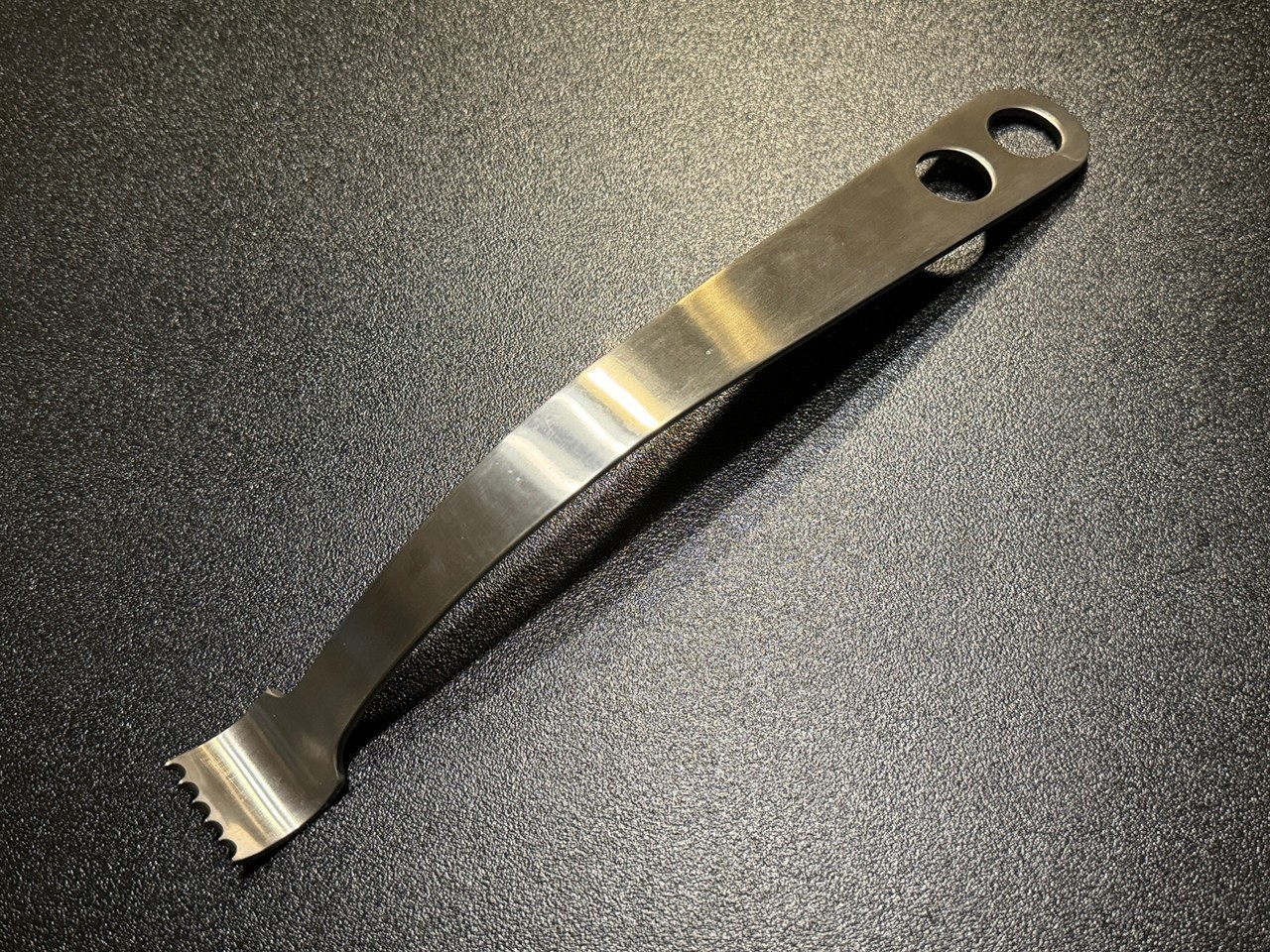 OrthoMed 46-0875 Humeral Head Retractor 25mm Stainless Steel CE.
