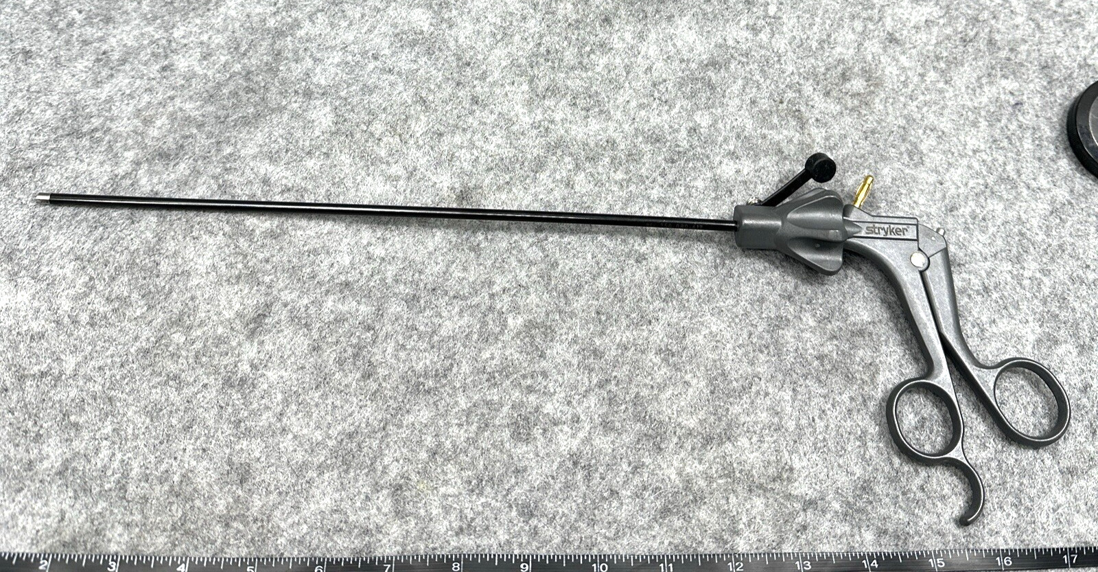 Stryker Laparoscopic Surgical Peek Monopolar Handle Shaft 250-080-617 5mm 33cm