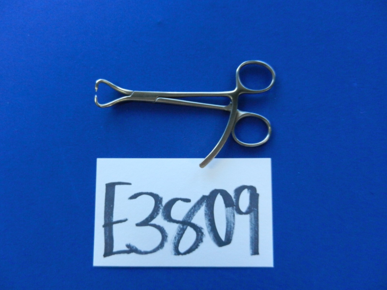 E3809 Stryker 702926 Small Reduction Forceps with Points 130mm Length