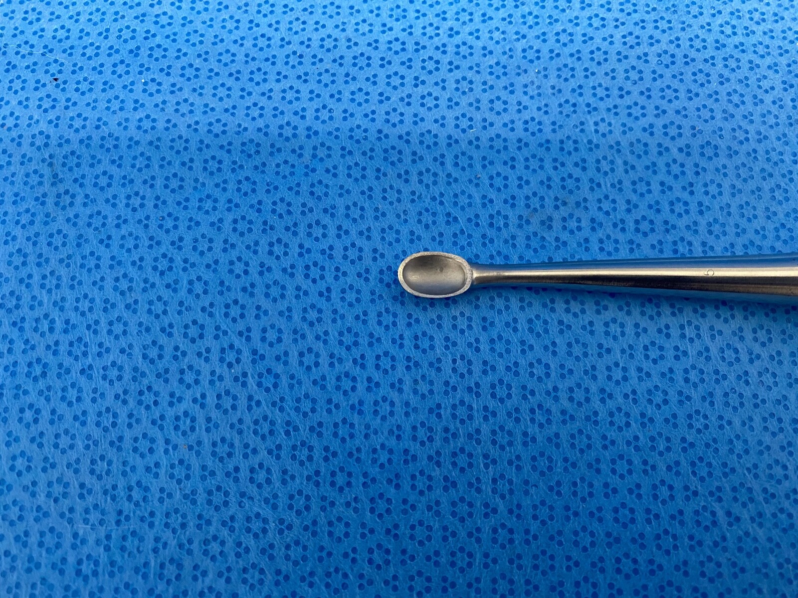V. Mueller VM-6172 Brun Curette, Oval Cup 6 3/4” Straight Cup Size #5
