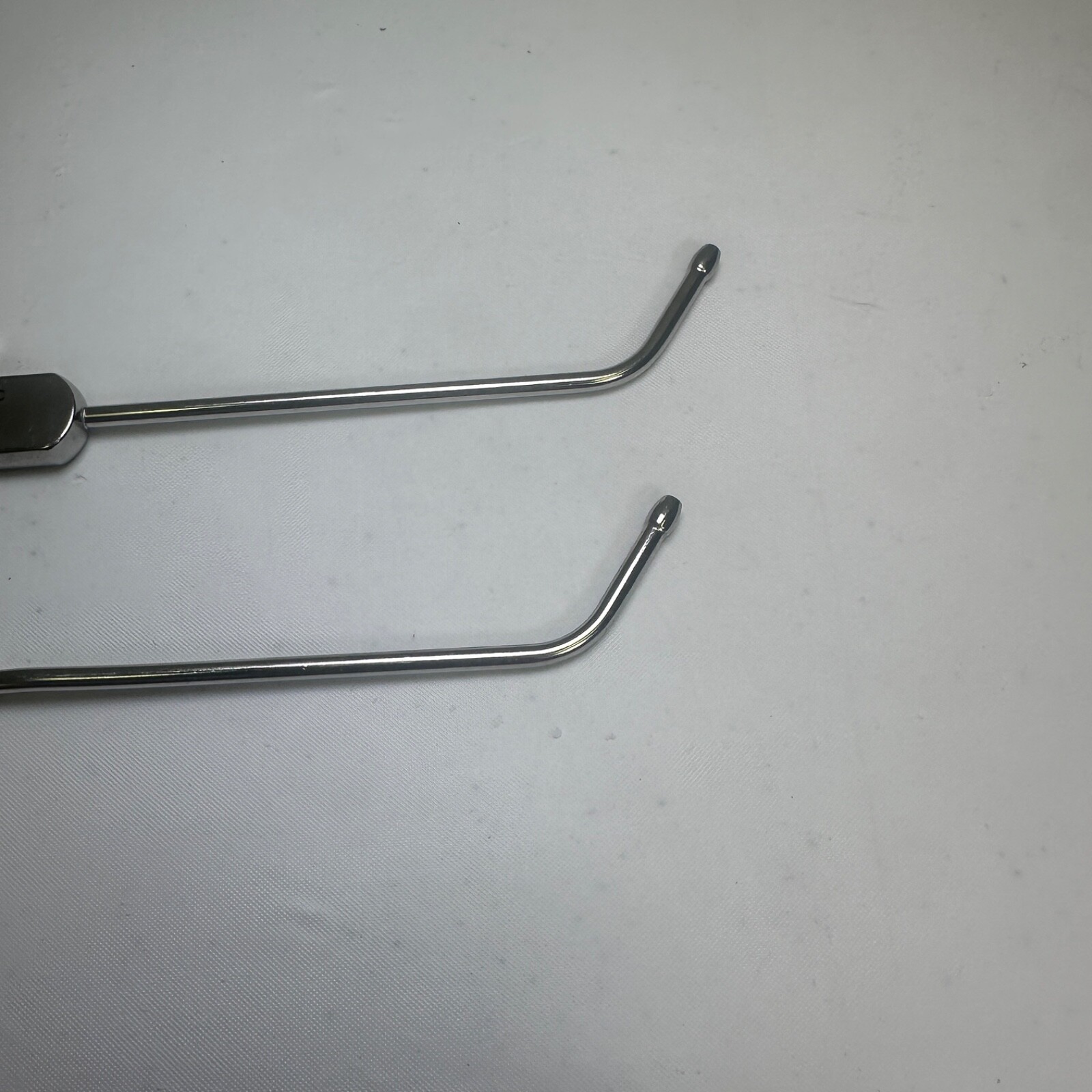 Medtronic 960-370 Olive Tip Surgical Suction Instrument 3MM Set Of 2