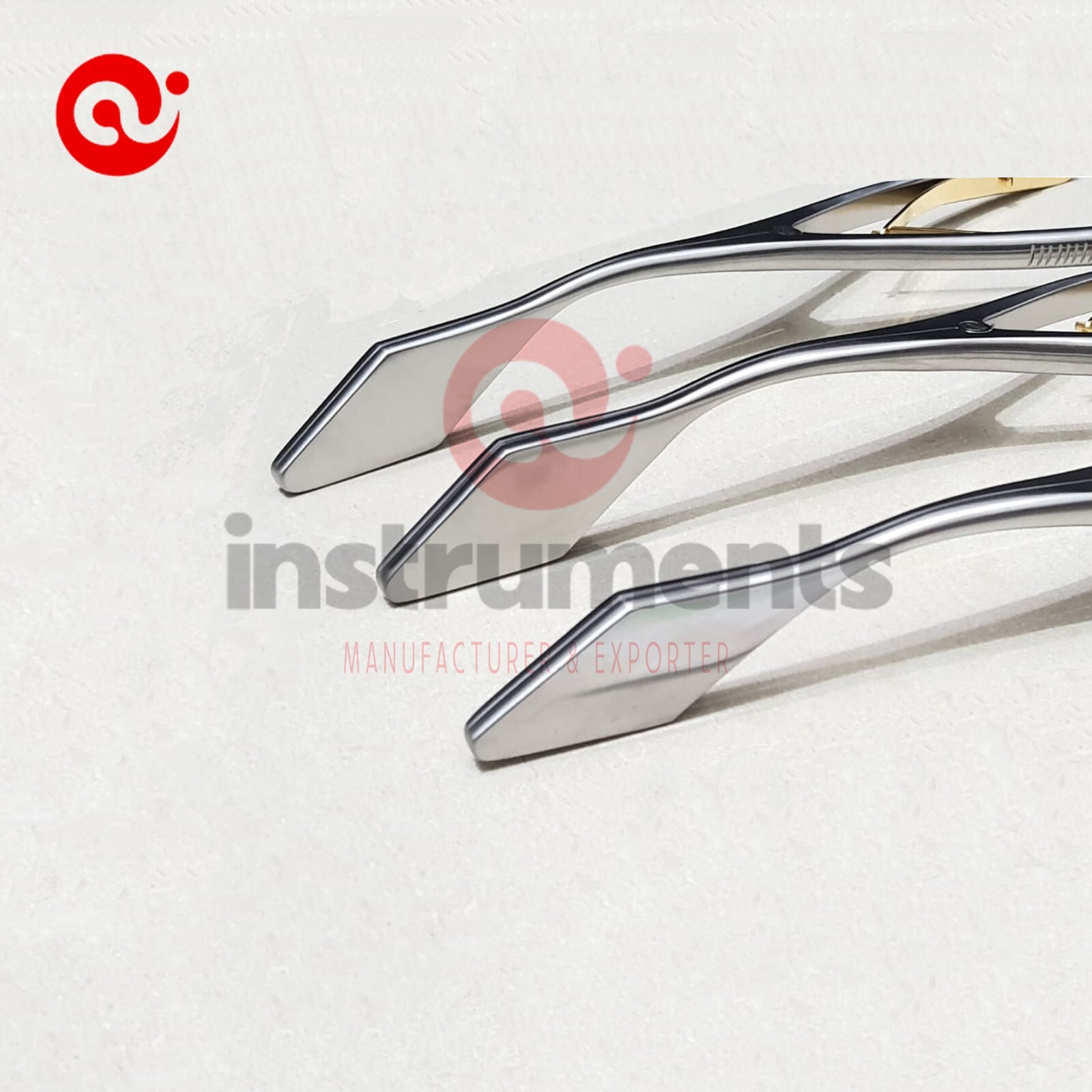 Breast And Facial Diamond Shaped Spreader with Gold Handle 3pcs 22 & 29cm By Ai
