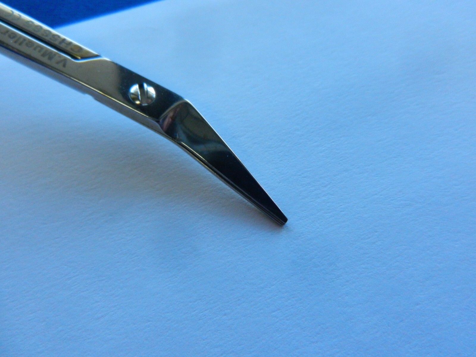 E717 V. Mueller Potts Smith 25 Degree Angled Scissors CH5665