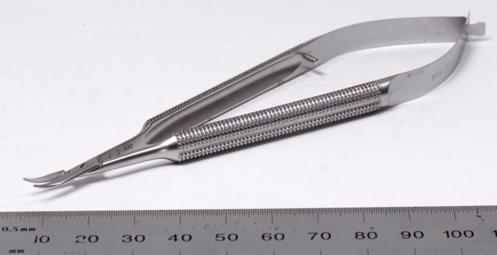 ASSI.B148RH Needle Holder 5½” Curved 0.4mm Tip Right Hand Surgical Germany