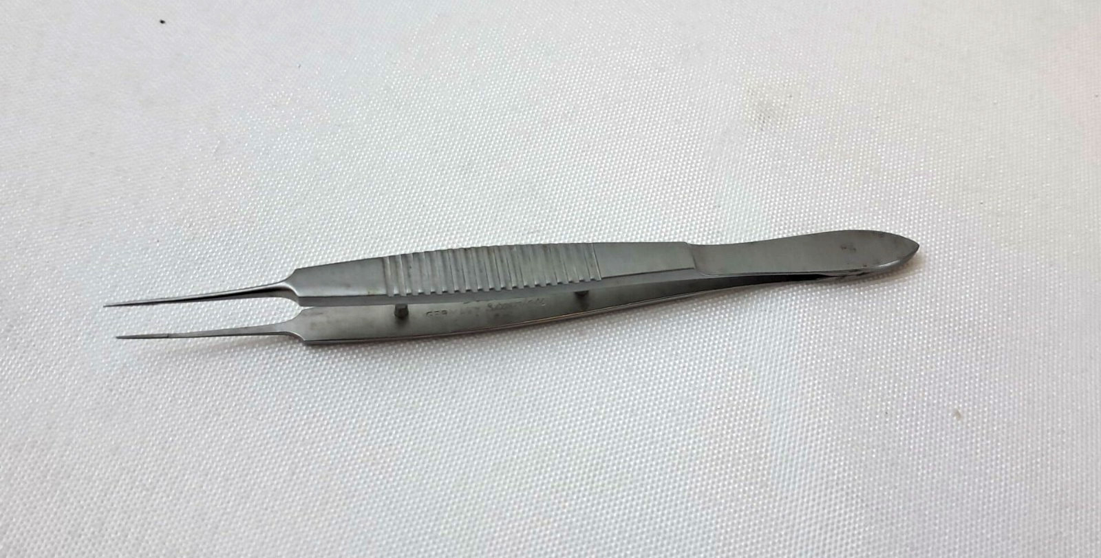 Storz E-1811 Bonn Suturing Forceps