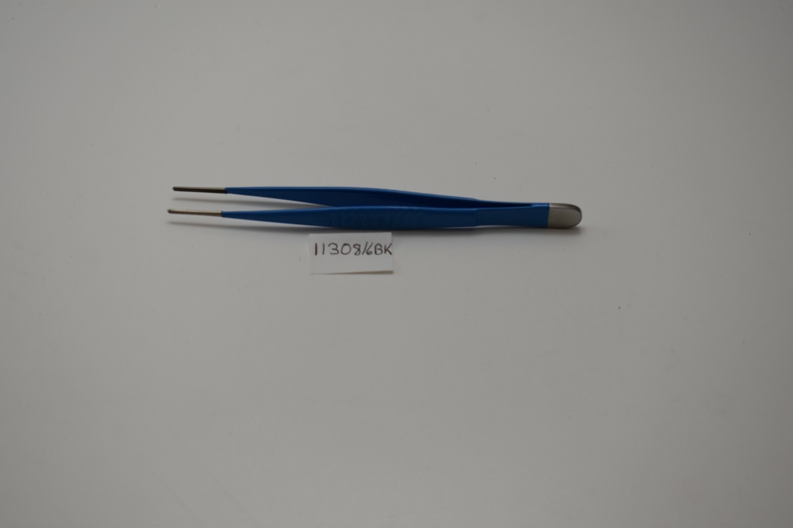 WM1130820BK DEBAKEY TISSUE FORCEPS 8″ 2MM TIP INSULATED
