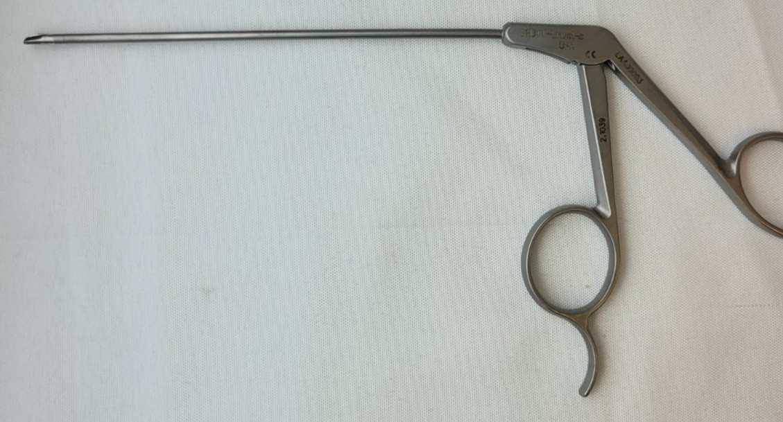 ConMed Linvatec 2.1039 Square Trimmer Forceps, Blunt Nose 2.75mm, 130mm