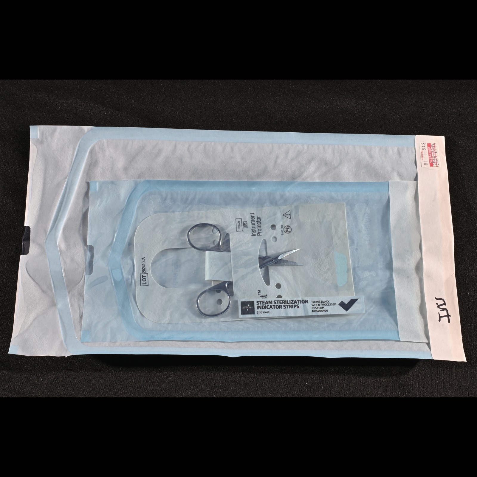 Aesculap BC057R Delicate Iris Scissors Curved S/S Tips 3¾ in Surgical