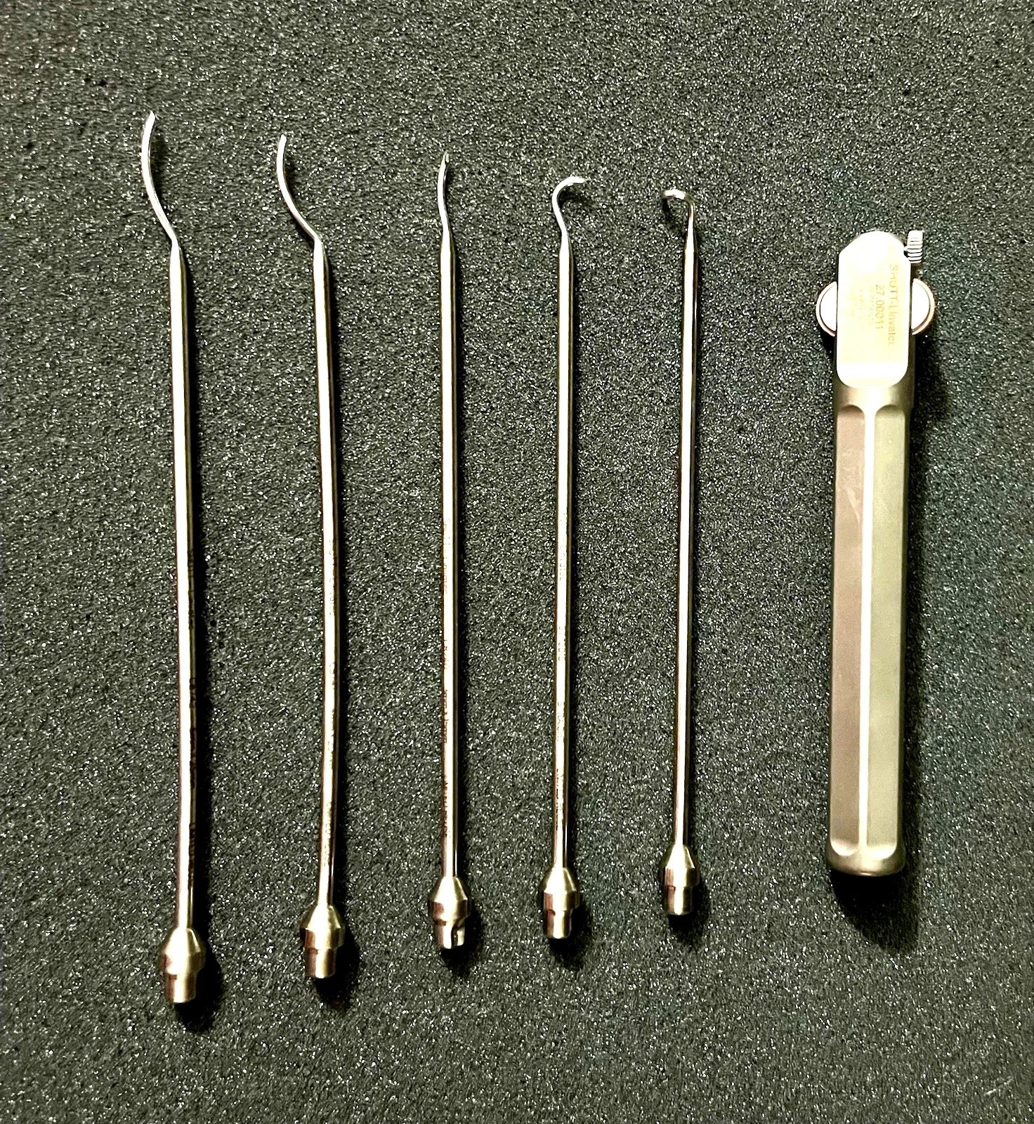 Shutt-Linvatec Arthroscopic Suture Handle Includes 5 Hooks 27.00011