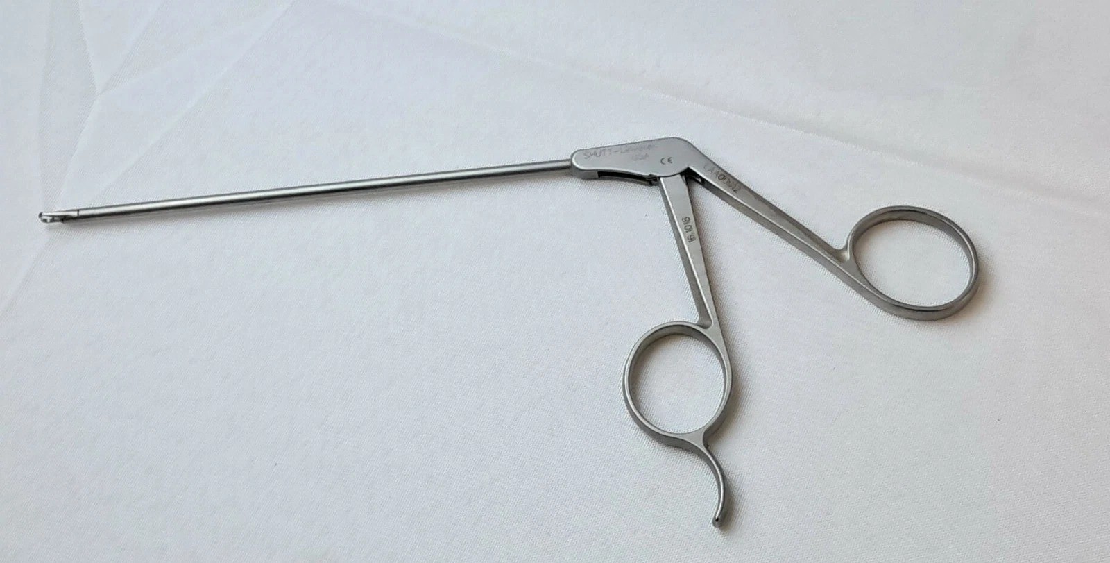 Shutt- Linvatec 16.1018 Shutt-Straight Suture Retrieval Forceps