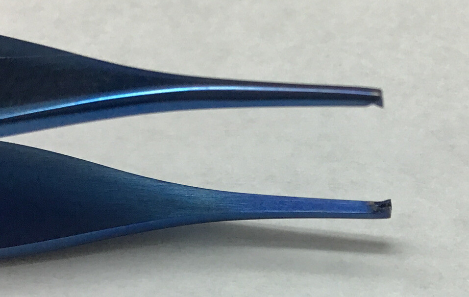 MAKE ME AN OFFER! Surgical Instruments, Tissue Forceps And 2 Scissors. New