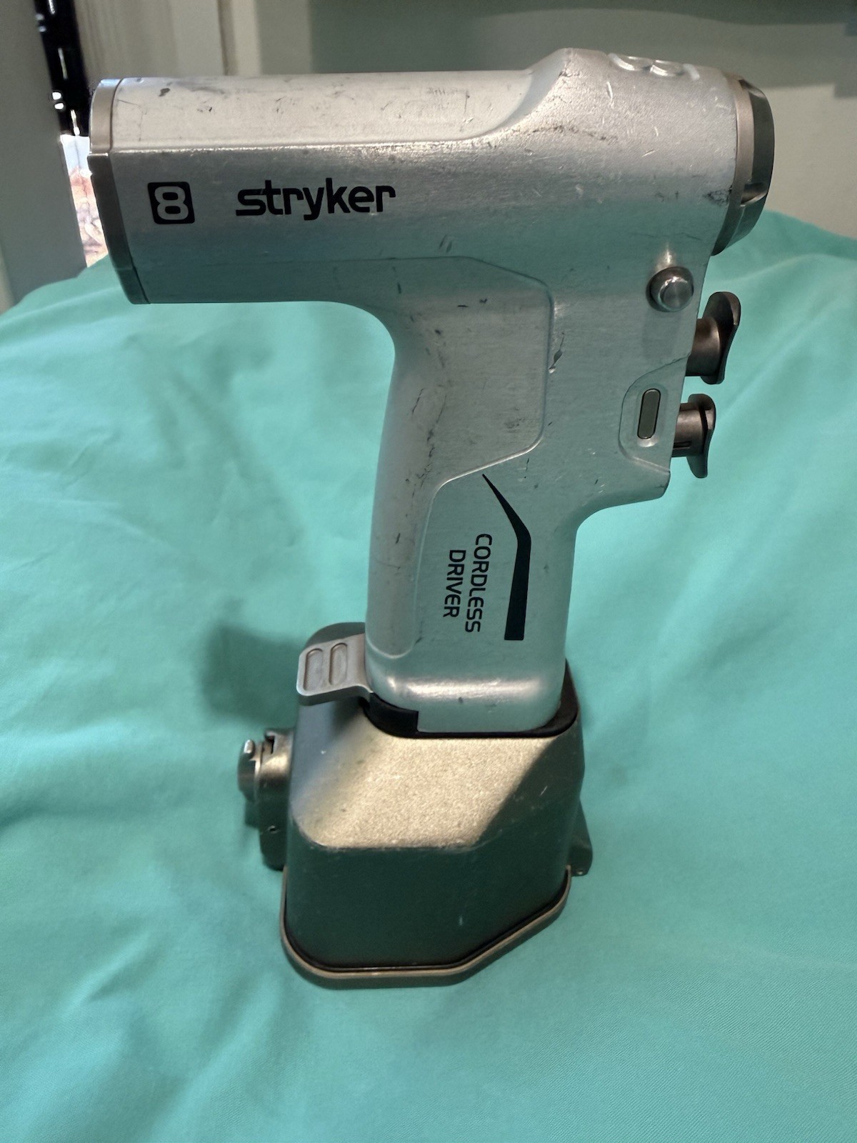 Stryker System 8 Cordless Driver Kit Battery & Aseptic Case Ortho Vet Surgery