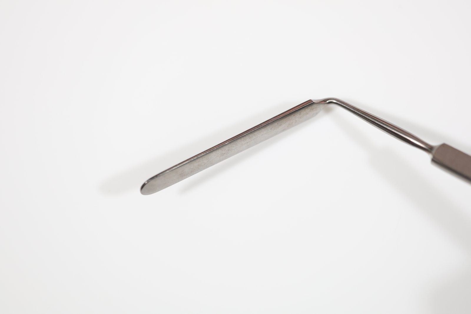 Boss 74-0220 Sachs Dural Separator, Angled, 7mm x 50mm Blade, 7in