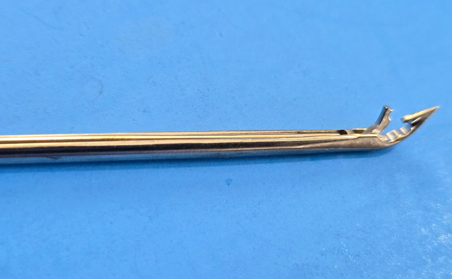 smith&nephew Surgical Suture Passer Left angled Tip.