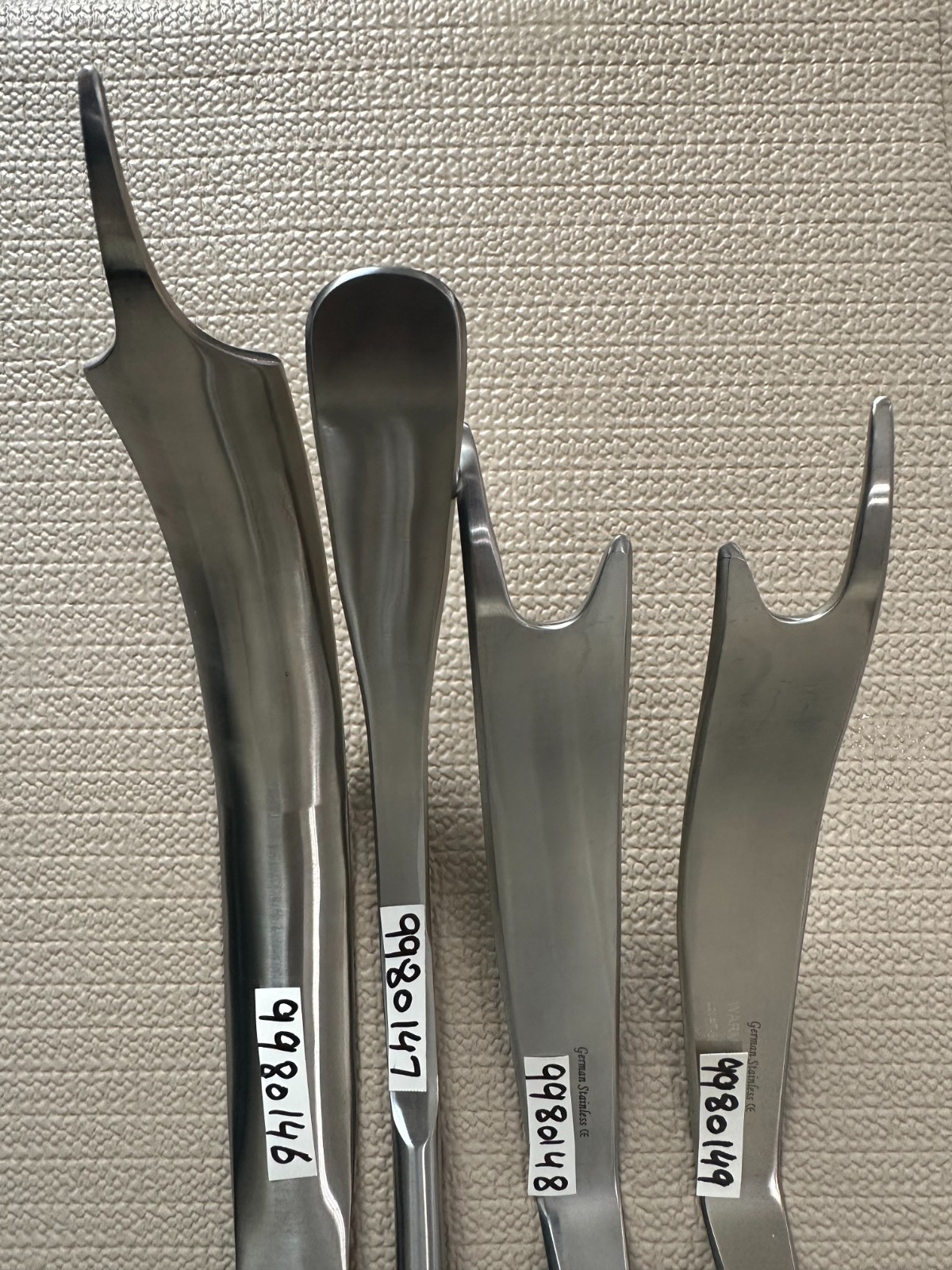WM9980146,47,49—–4PCS HOHMANN RETRACTORS SET FOR ( HIP SURGERY)