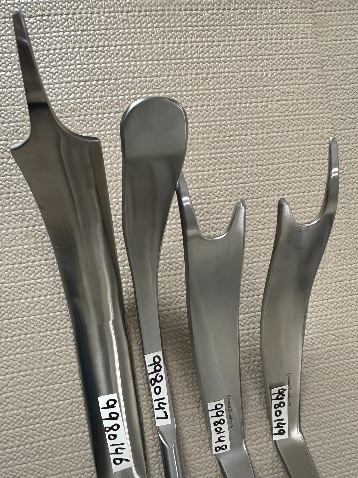 WM9980146,47,49—–4PCS HOHMANN RETRACTORS SET FOR ( HIP SURGERY)
